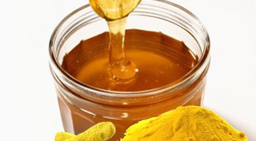 Ngậm nghệ vàng trộn mật ong giúp chữa viêm mũi xoang